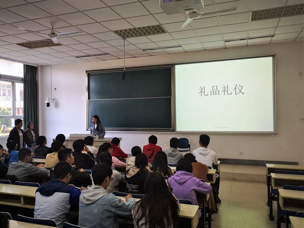 AG亚游